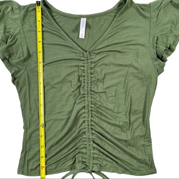 Xhileration size Xs green short sleeve fitted vneck crop top with ruffle sleeves - Picture 7 of 9